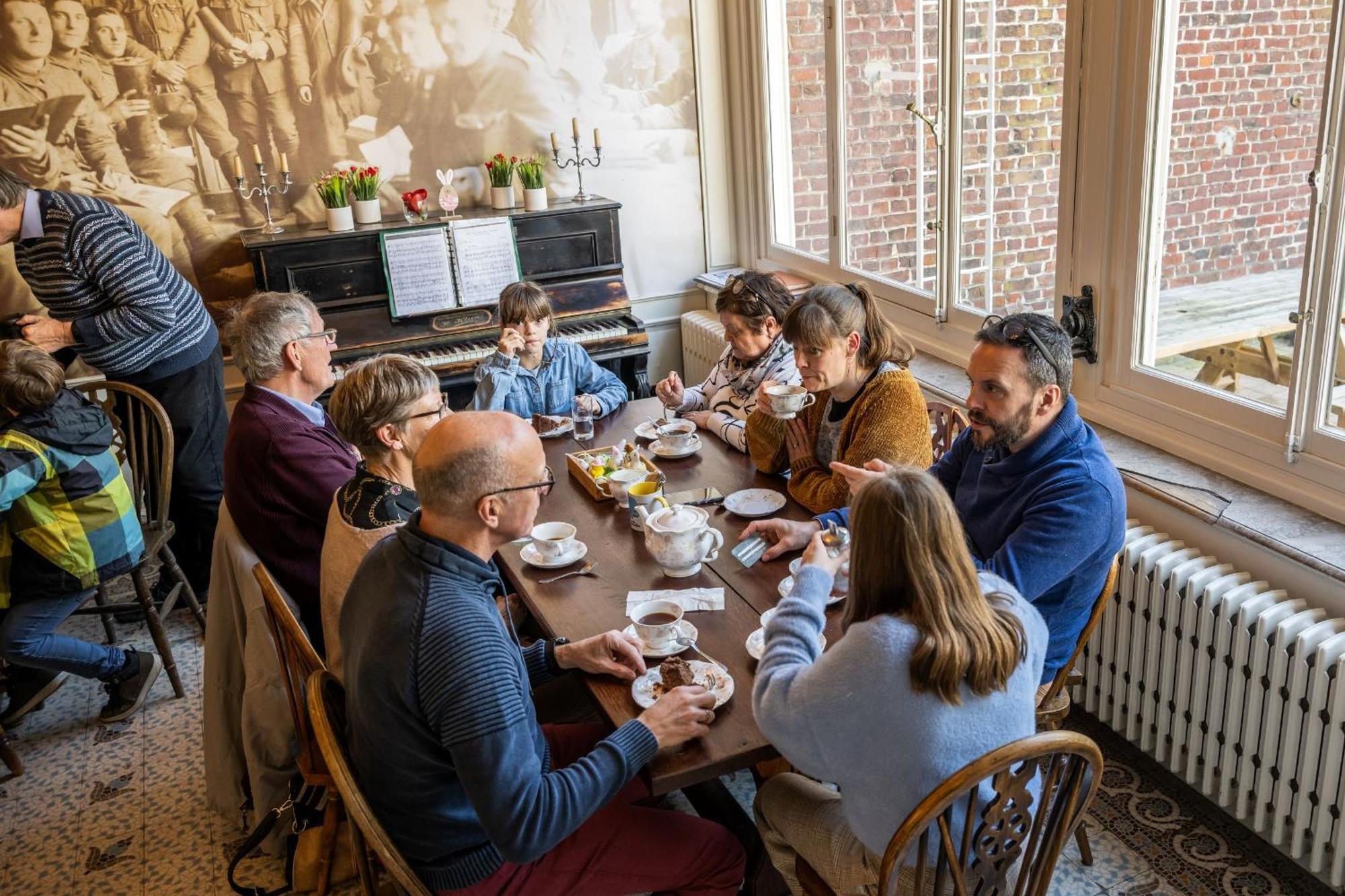 Talbot House Hotel Поперинге Екстериор снимка